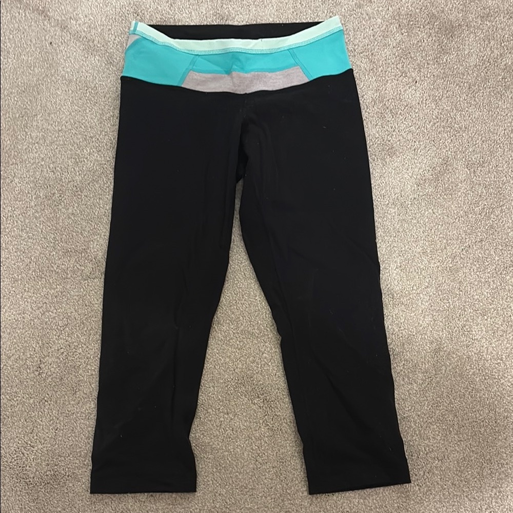 Lululemon cropped leggings reversible